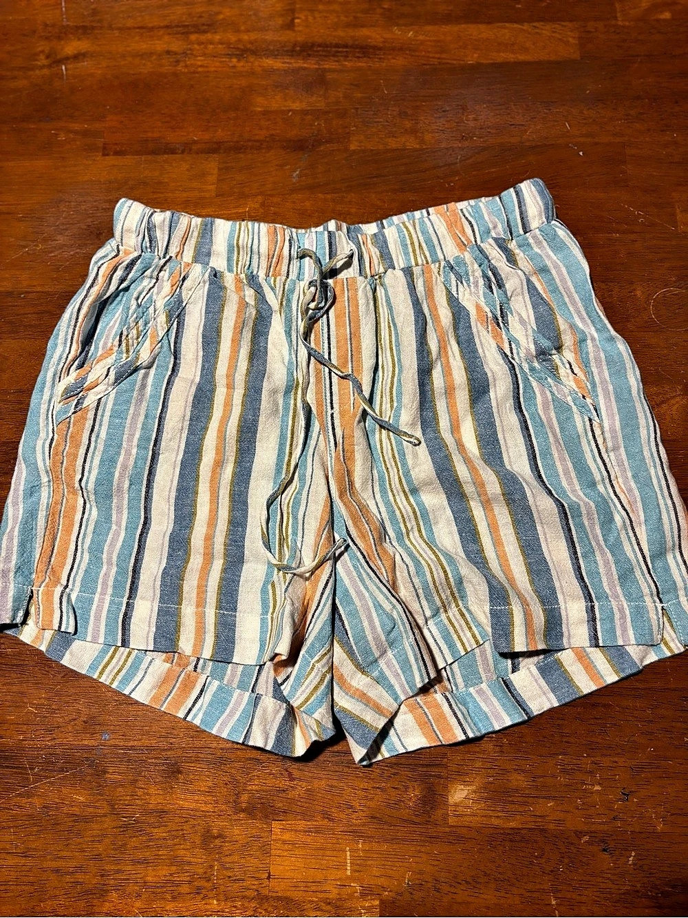 Briggs Linen Blend Striped Pull-On Shorts Medium